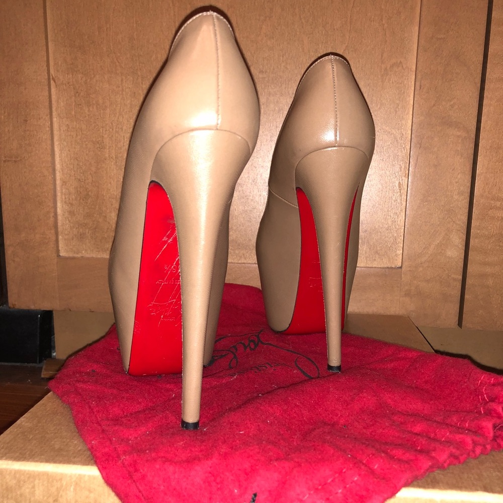 Christian Louboutin Highness Pump